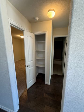 8529 Grand Oak Road, Fort Worth, TX 76123