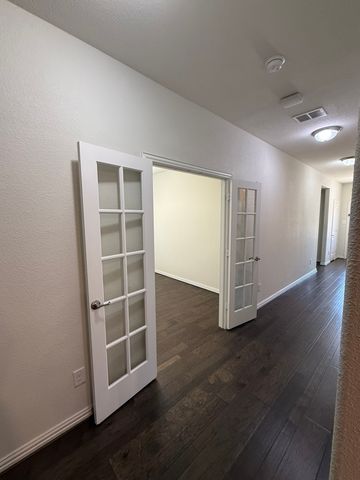 8529 Grand Oak Road, Fort Worth, TX 76123