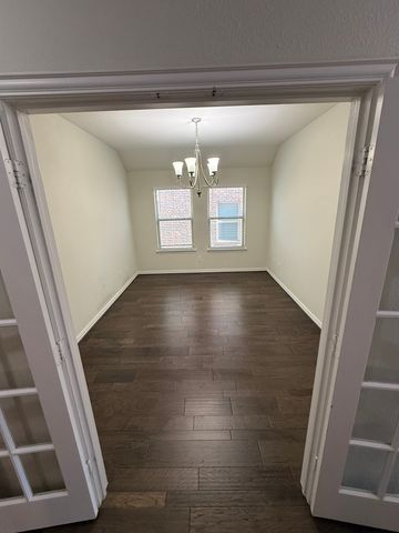 8529 Grand Oak Road, Fort Worth, TX 76123