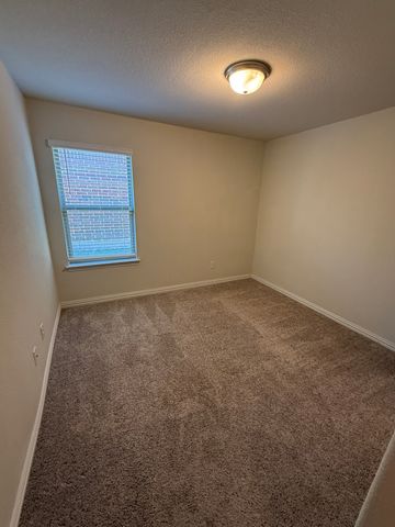 8529 Grand Oak Road, Fort Worth, TX 76123
