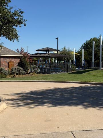 8529 Grand Oak Road, Fort Worth, TX 76123