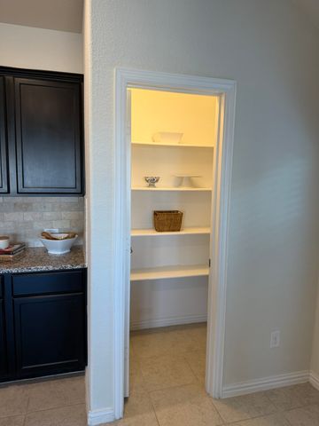 8529 Grand Oak Road, Fort Worth, TX 76123
