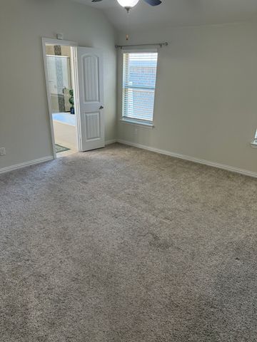 8529 Grand Oak Road, Fort Worth, TX 76123