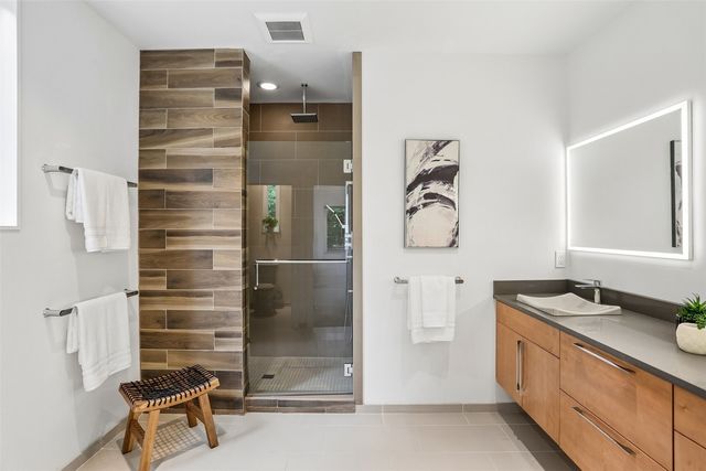 10030 37th Avenue SW, Seattle, WA 98146