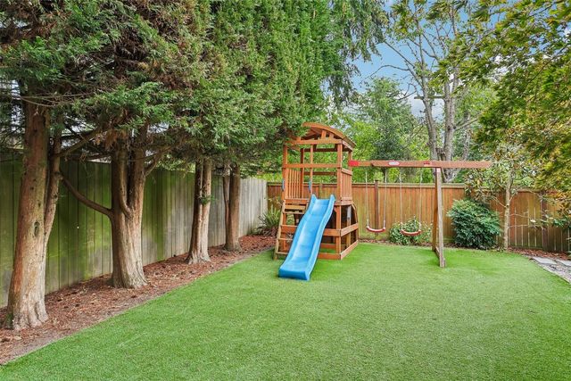 10030 37th Avenue SW, Seattle, WA 98146