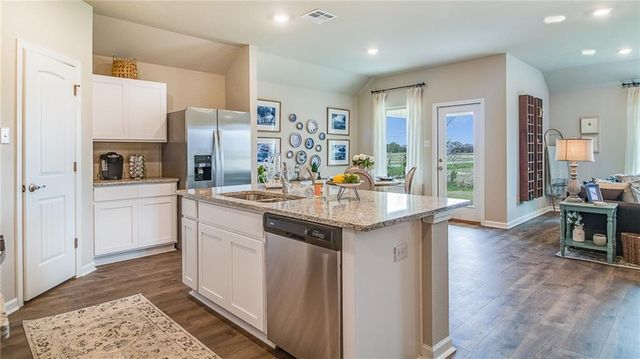 1403 PARKVIEW Drive, Alexandria, LA 71303