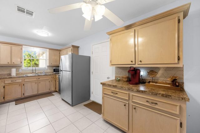 3528 Avenue L, Galveston, TX 77550