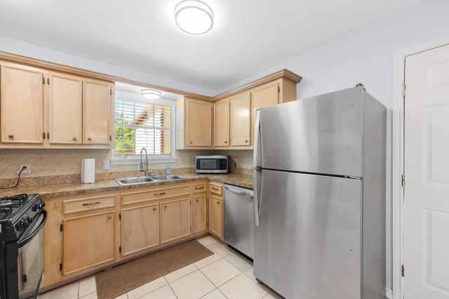 3528 Avenue L, Galveston, TX 77550