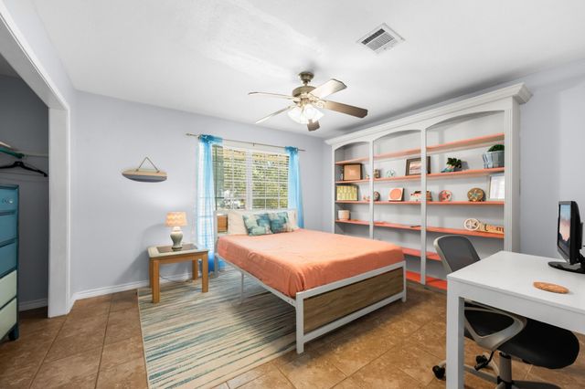 3528 Avenue L, Galveston, TX 77550