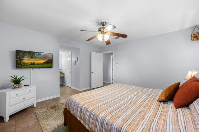 3528 Avenue L, Galveston, TX 77550