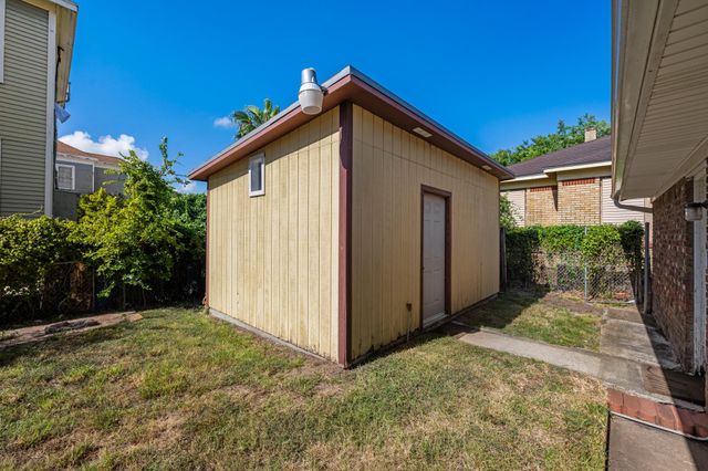 3528 Avenue L, Galveston, TX 77550