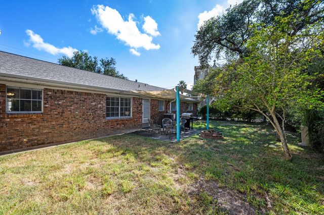 3528 Avenue L, Galveston, TX 77550