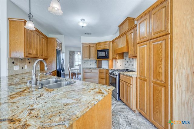 121 Amber Creek, Burnet, TX 78611