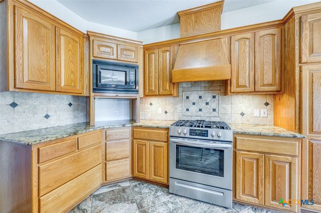 121 Amber Creek, Burnet, TX 78611