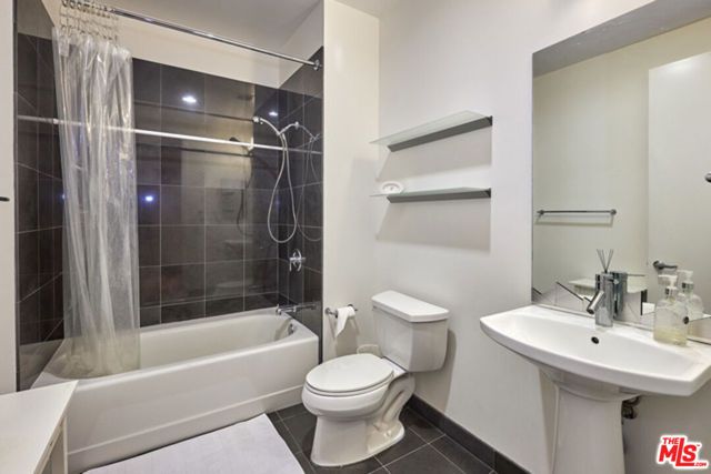 3223 W 6th Street 511, Los Angeles, CA 90020