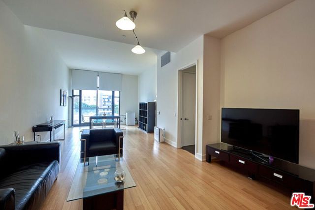 3223 W 6th Street 511, Los Angeles, CA 90020