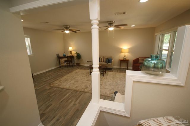 5720 Redwood Dr, Milton, FL 32570