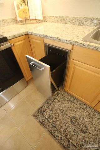 5720 Redwood Dr, Milton, FL 32570