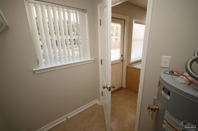 5720 Redwood Dr, Milton, FL 32570