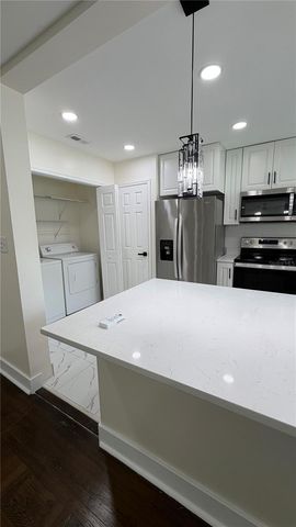270 W PINELOCH AVE, Orlando, FL 32806