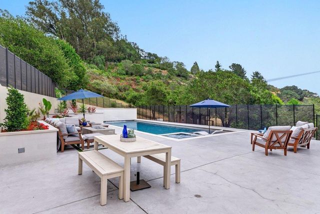 310 Hidden Valley, Soquel, CA 95073