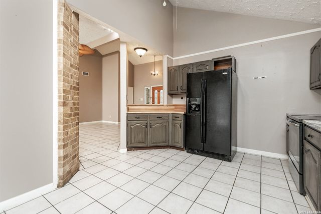 8839 WELLES EDGE DR, San Antonio, TX 78240