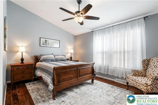 579 Ponds Edge Lane, Upper Macungie Twp, PA 18104