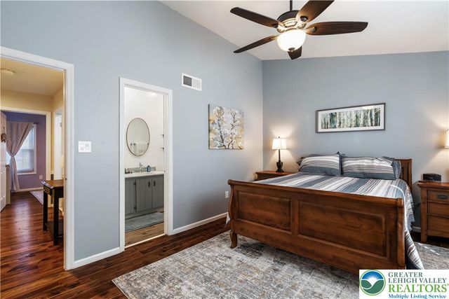 579 Ponds Edge Lane, Upper Macungie Twp, PA 18104