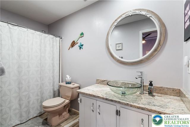 579 Ponds Edge Lane, Upper Macungie Twp, PA 18104