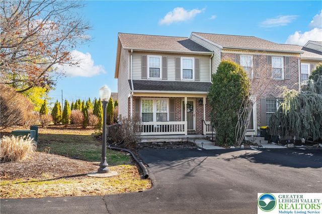 579 Ponds Edge Lane, Upper Macungie Twp, PA 18104
