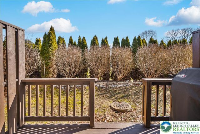 579 Ponds Edge Lane, Upper Macungie Twp, PA 18104