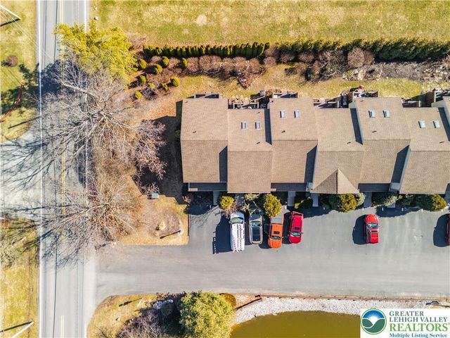 579 Ponds Edge Lane, Upper Macungie Twp, PA 18104