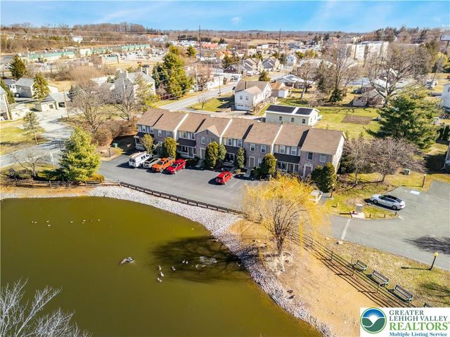 579 Ponds Edge Lane, Upper Macungie Twp, PA 18104