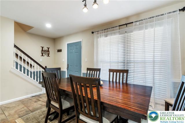 579 Ponds Edge Lane, Upper Macungie Twp, PA 18104