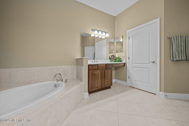 13846 ATLANTIC Boulevard 806, Jacksonville, FL 32225