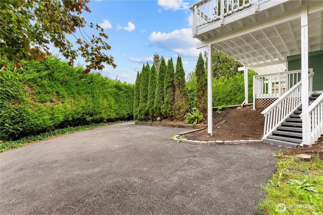 13430 Kenwanda Dr, Snohomish, WA 98296