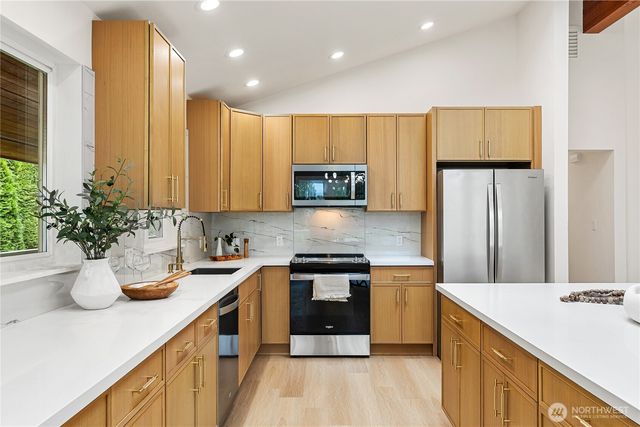13430 Kenwanda Dr, Snohomish, WA 98296