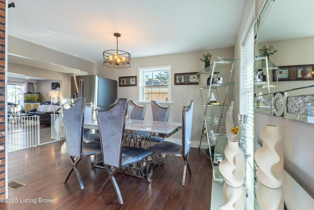 8606 Blue Lick Rd, Louisville, KY 40219