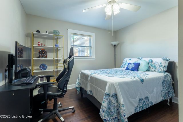 8606 Blue Lick Rd, Louisville, KY 40219