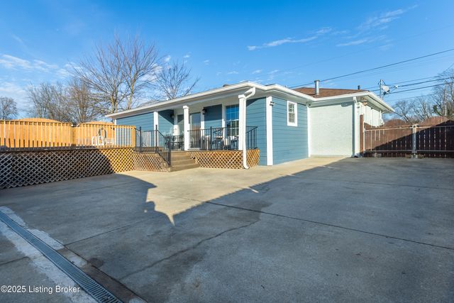 8606 Blue Lick Rd, Louisville, KY 40219