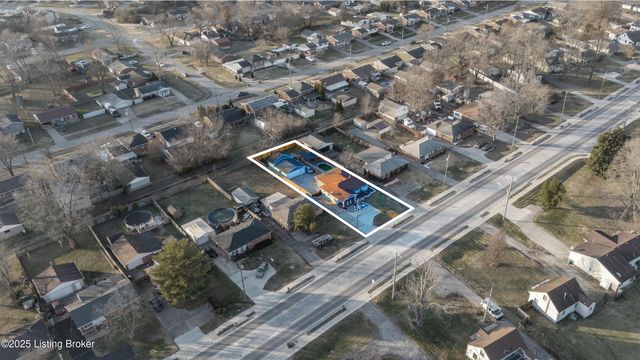 8606 Blue Lick Rd, Louisville, KY 40219