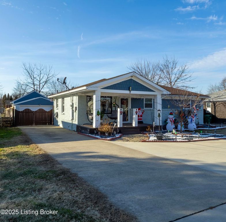 8606 Blue Lick Rd, Louisville, KY 40219