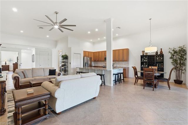 9340 Triana TER # 4, Fort Myers, FL 33912