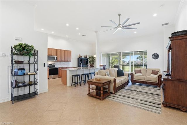 9340 Triana TER # 4, Fort Myers, FL 33912