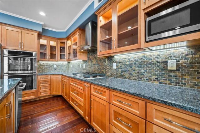 18785 Roxbury Lane, Huntington Beach, CA 92648