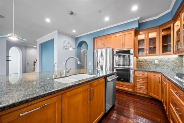 18785 Roxbury Lane, Huntington Beach, CA 92648