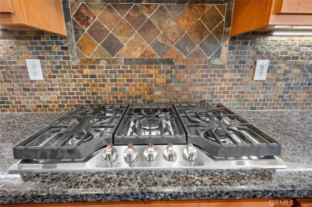 18785 Roxbury Lane, Huntington Beach, CA 92648