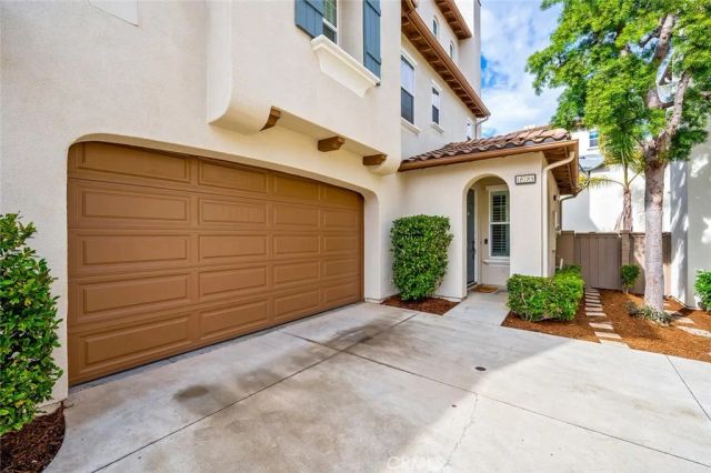 18785 Roxbury Lane, Huntington Beach, CA 92648