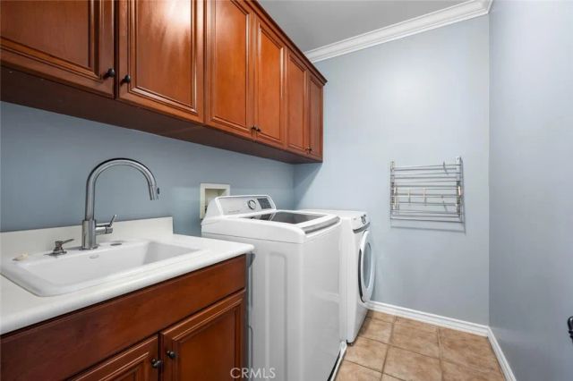 18785 Roxbury Lane, Huntington Beach, CA 92648