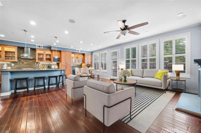 18785 Roxbury Lane, Huntington Beach, CA 92648